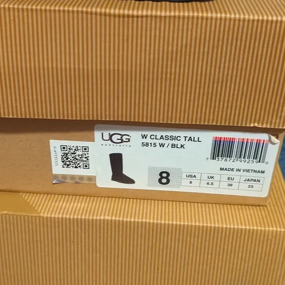 Women's Ugg Black Classic Tall Boots Size 8 - Picture 7 of 15